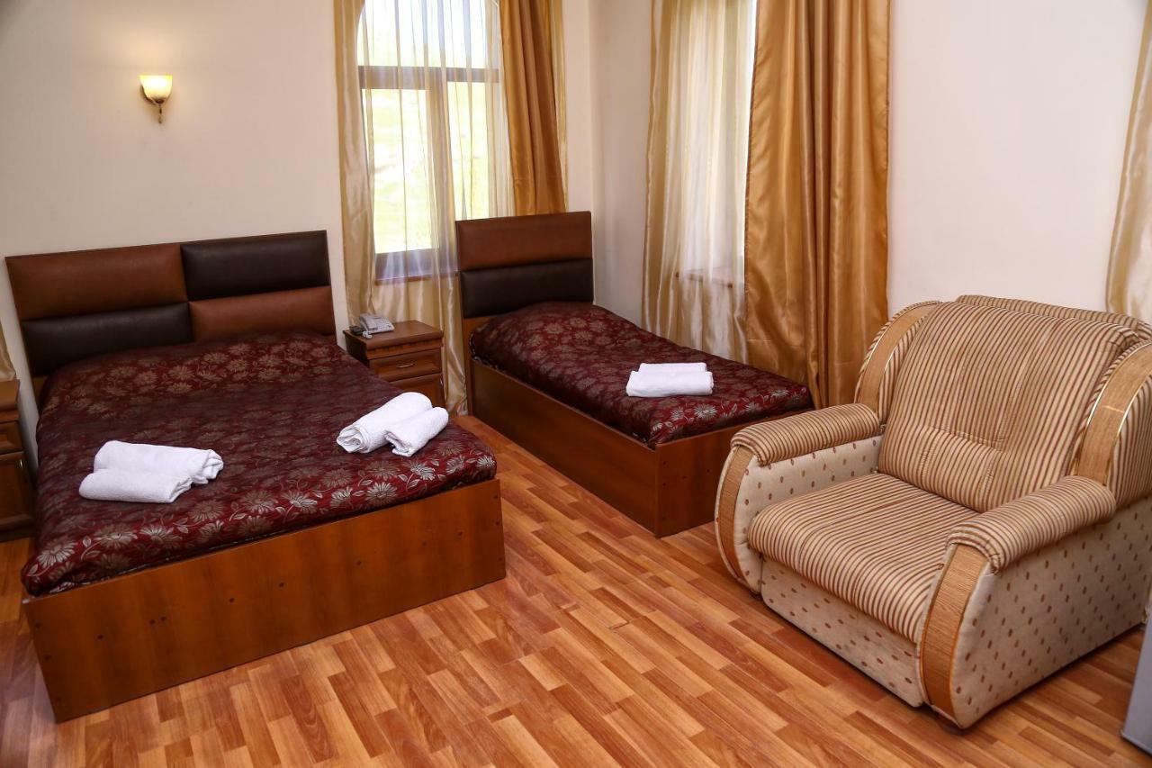 Lara Hotel Goris Eksteriør bilde
