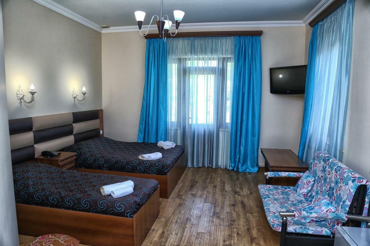 Lara Hotel Goris Eksteriør bilde
